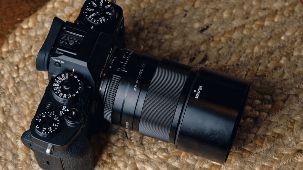 viltrox-56mm-f-1-4-lens-chan-dung-cuc-dinh-cho-may-anh-aps-c