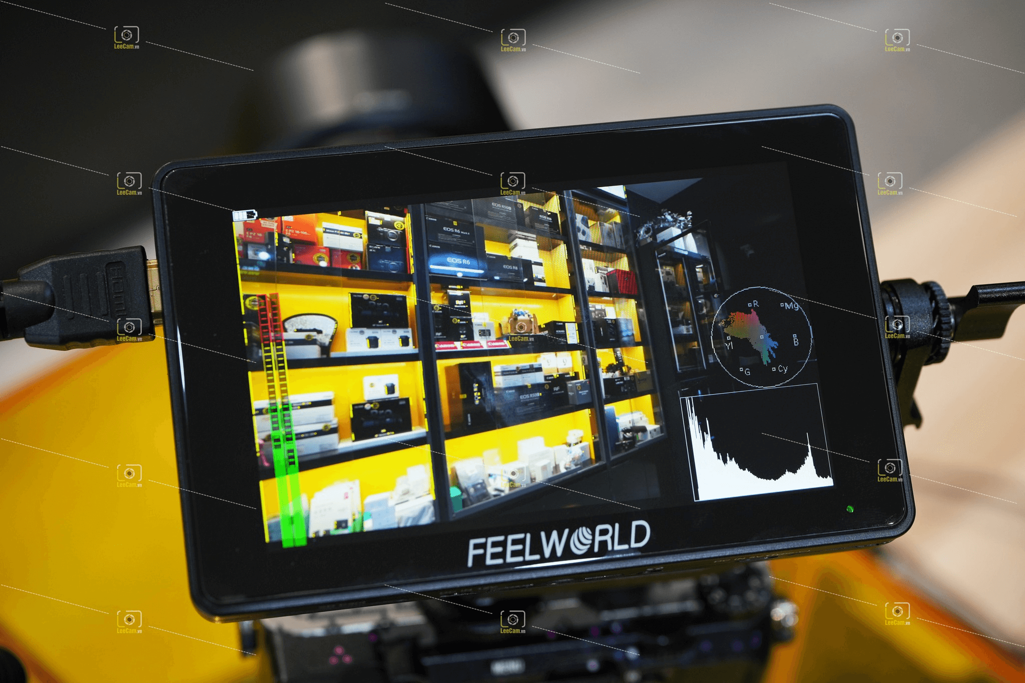 top-cac-dong-man-hinh-monitor-cho-may-anh-dang-mua-nhat-2025-chuan-mau-tien-loi-