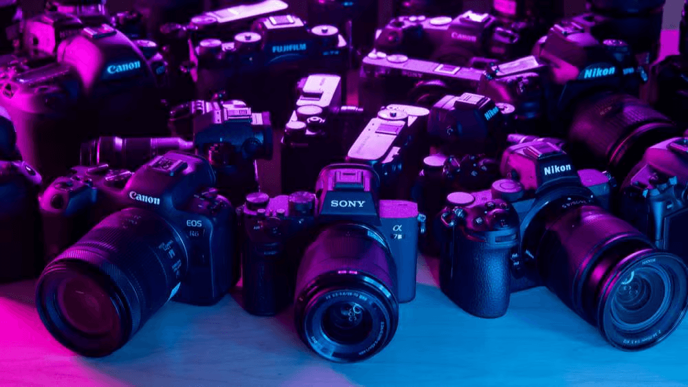 nhung-may-anh-quoc-dan-van-dang-dung-sau-nhieu-nam-ra-mat