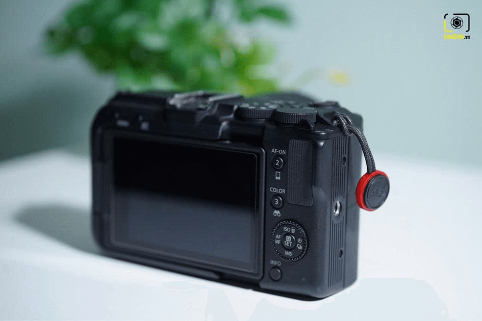 canon-r50v
