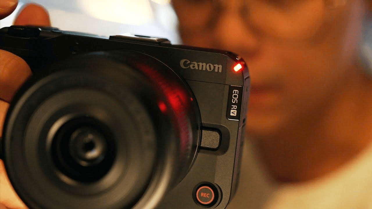 canon-r50v