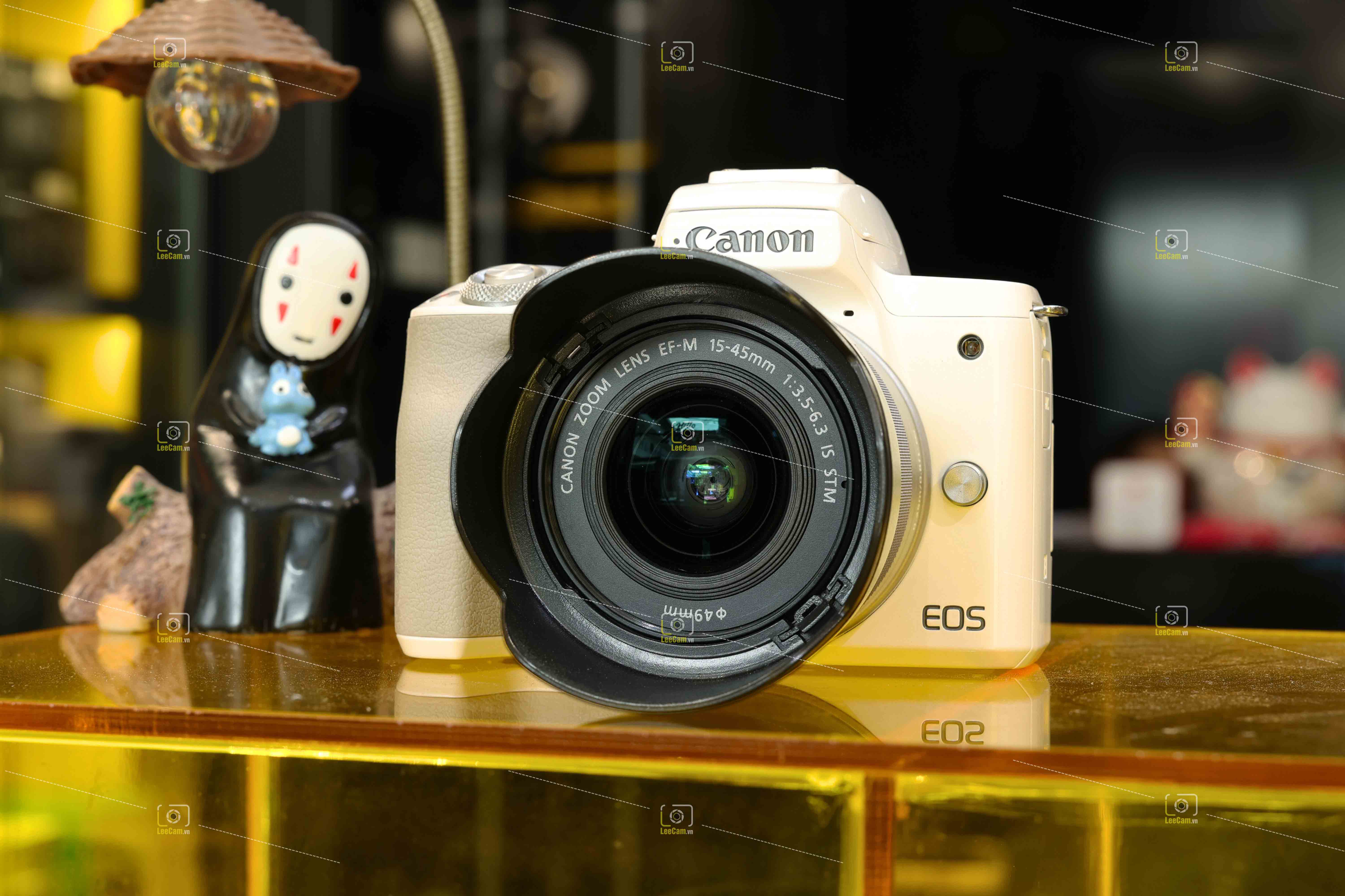 (Used) Canon EOS M50 +EF-M 15-45mm | White