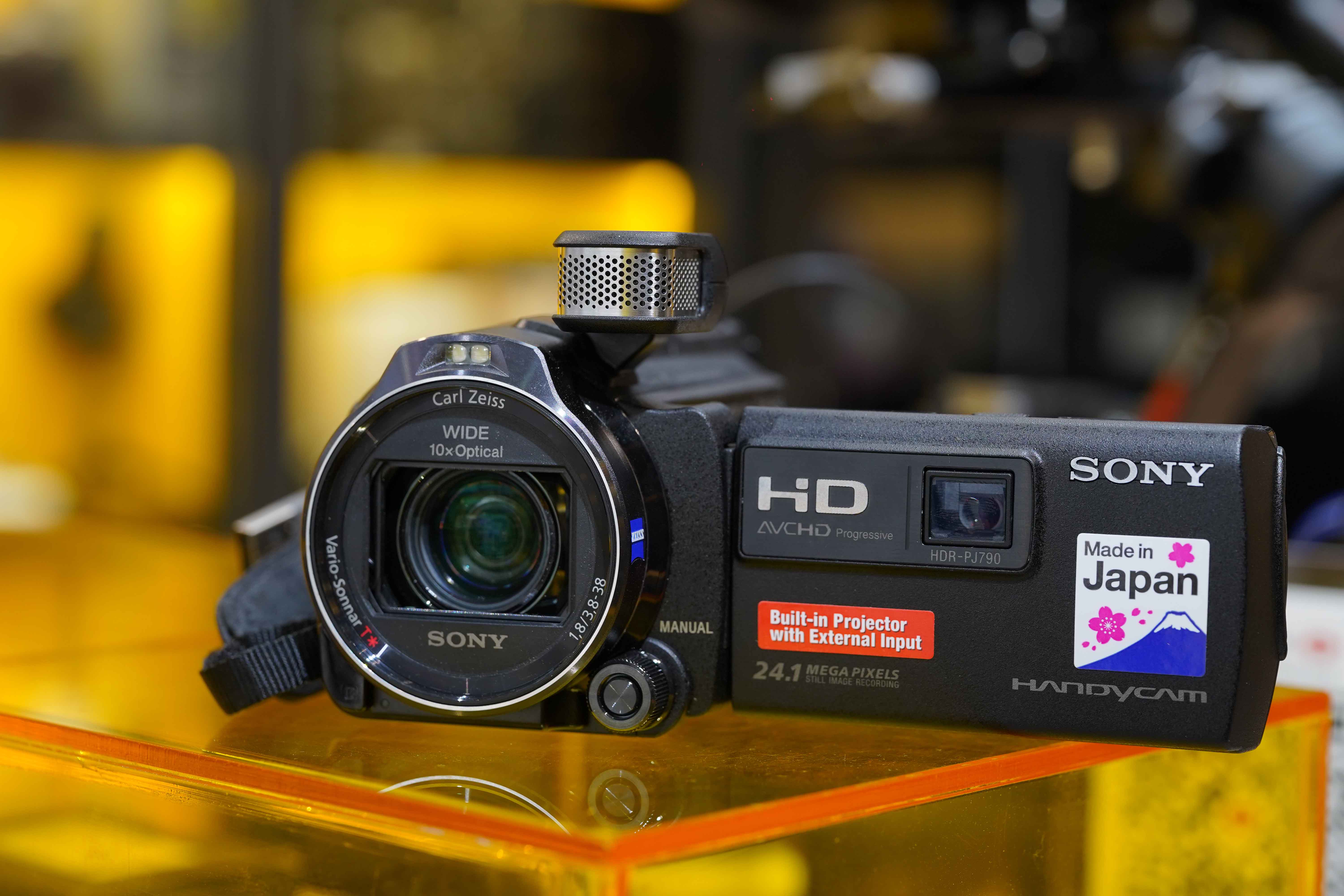 (Used) Máy quay Sony Handycam HDR-PJ 790