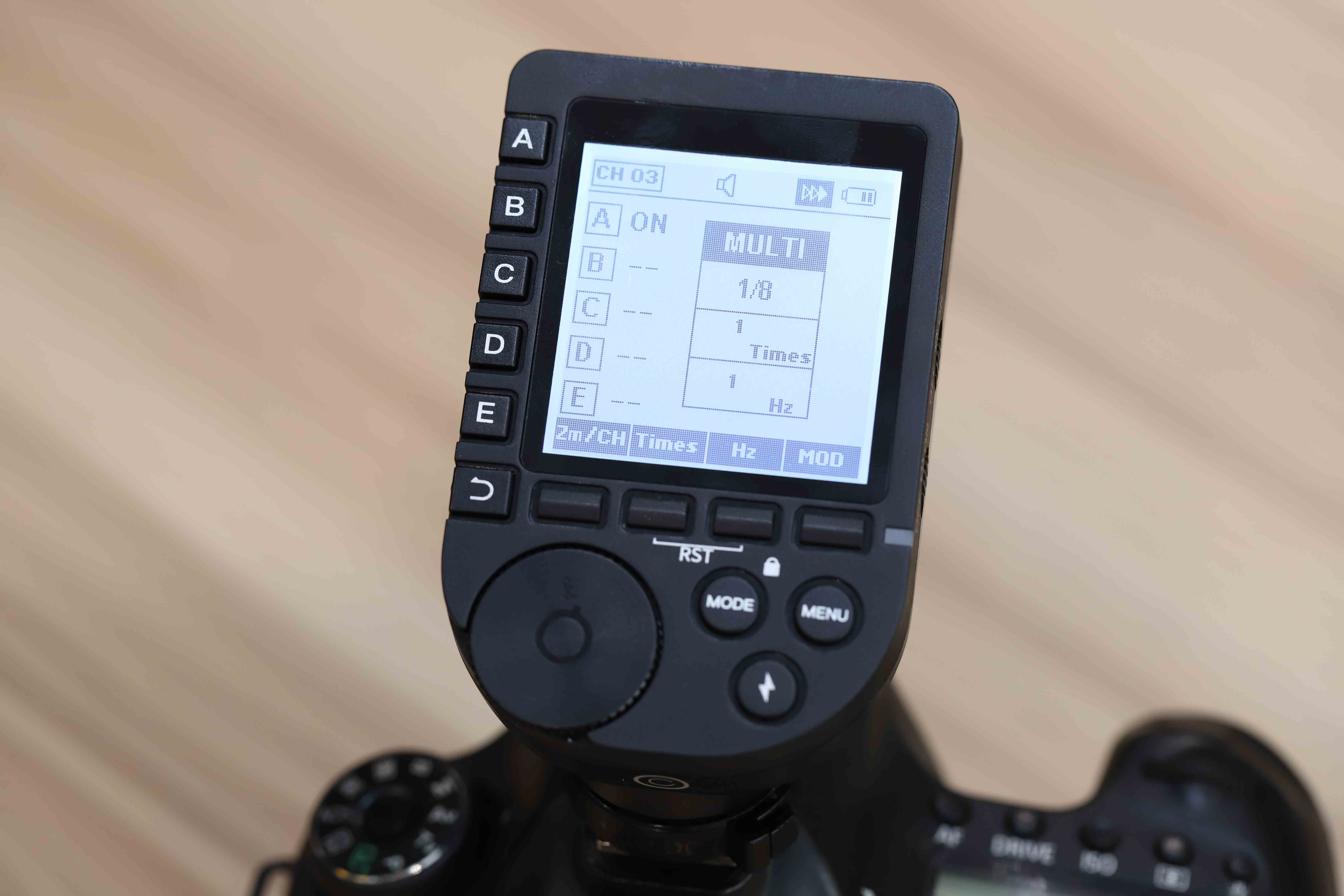 (Used) Trigger NEEWER QPRO TTL For Canon