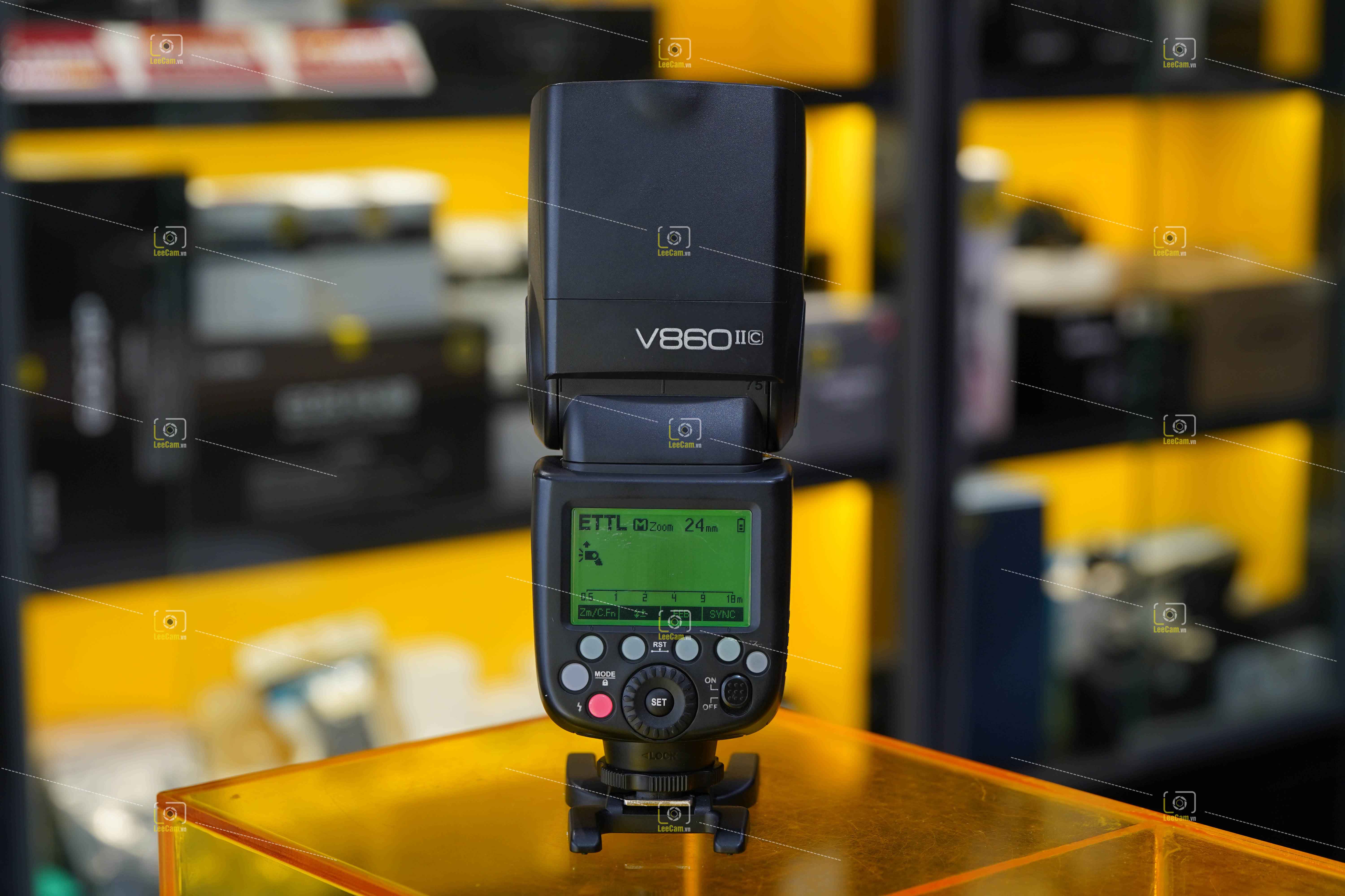 (used) Flash Godox V860II For Canon