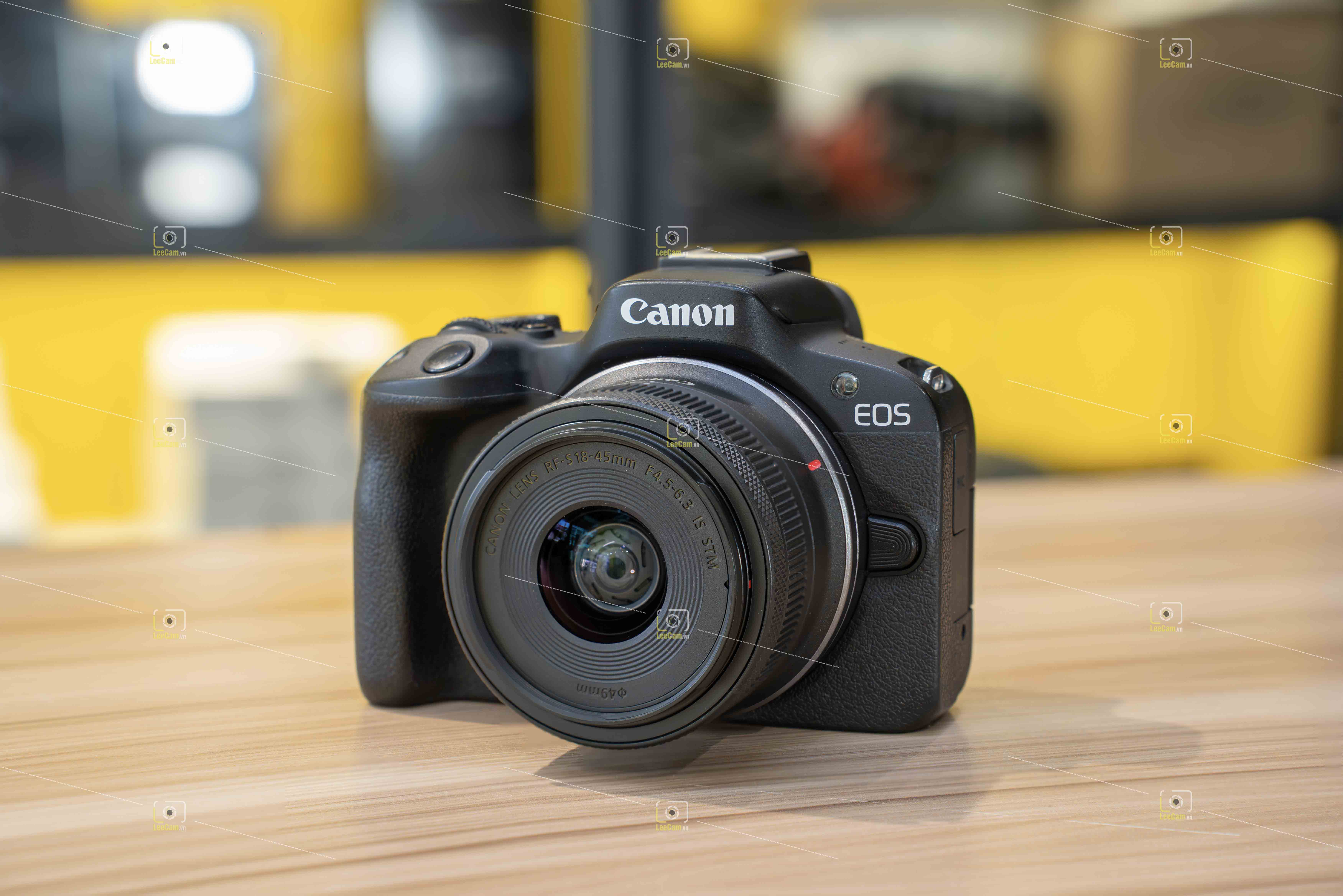 (Used) Canon EOS R50 Black + Lens RF-S 18-45mm