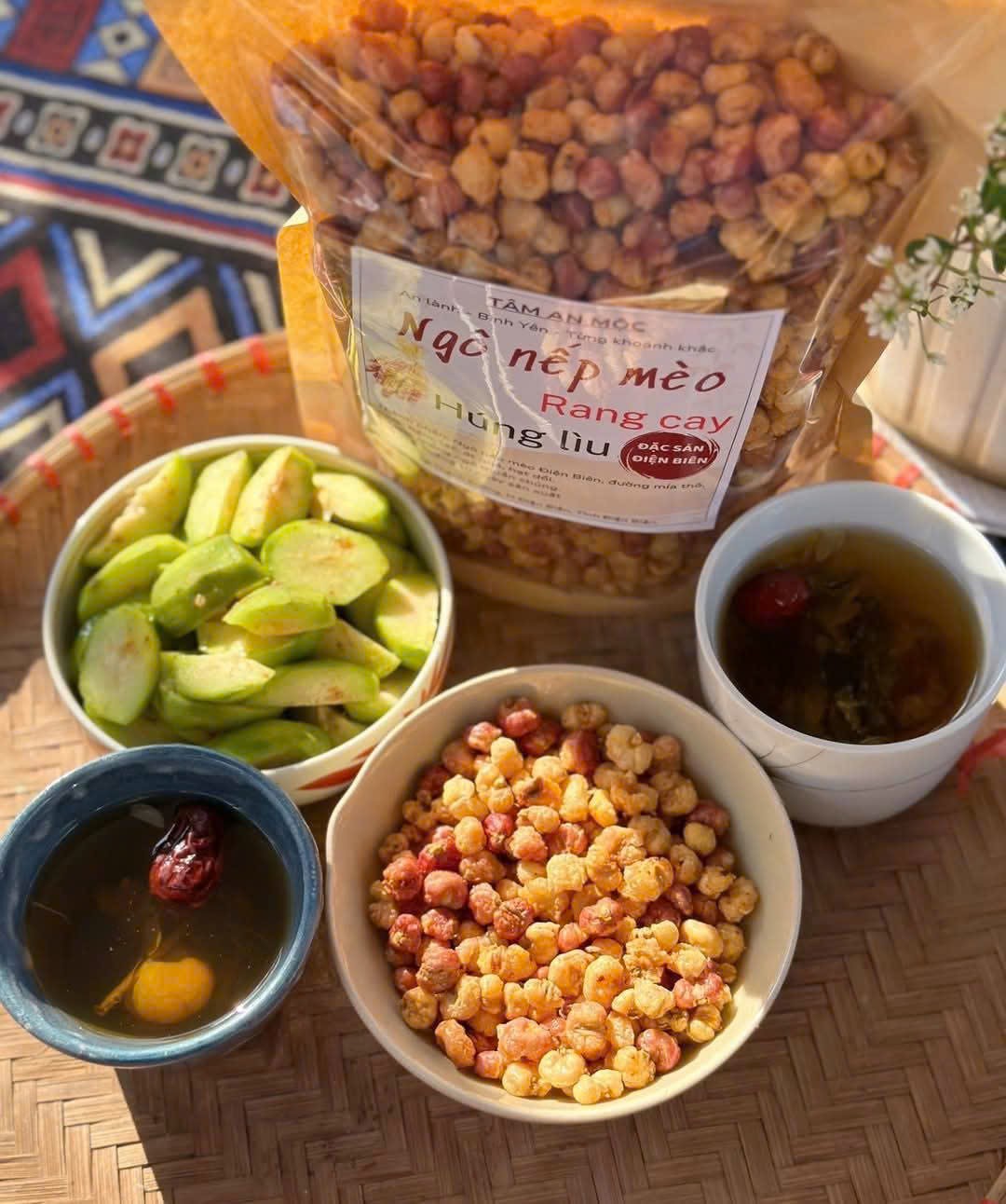 Ngô Nếp Mèo Rang Cay