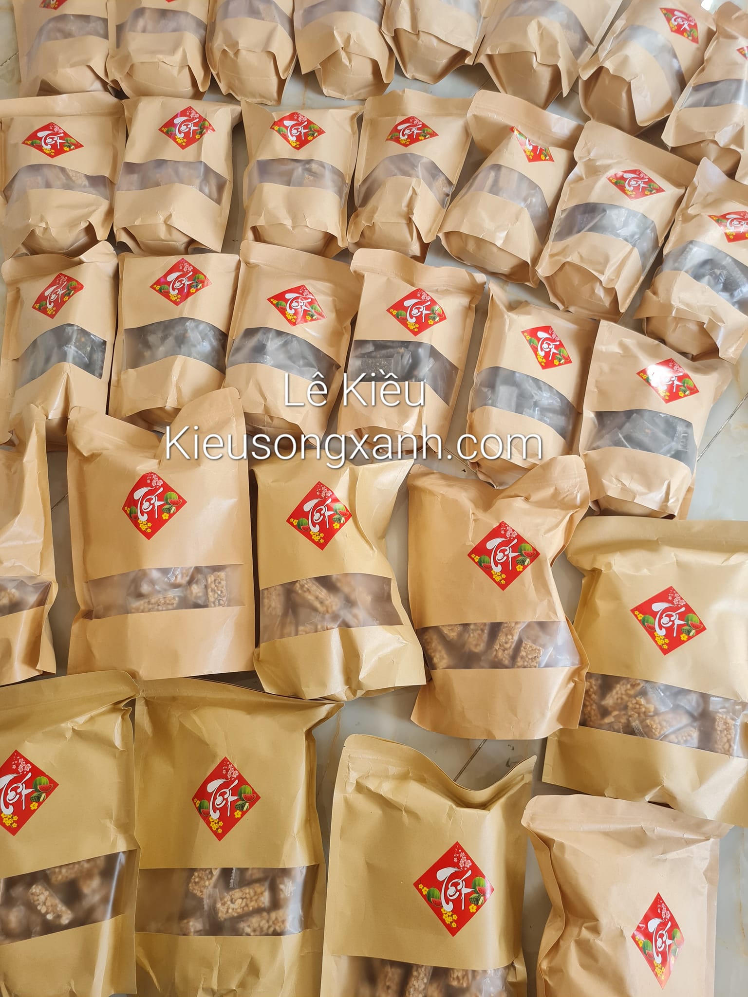 Kẹo mè/vừng vàng  hạt thuần chủng 500gr