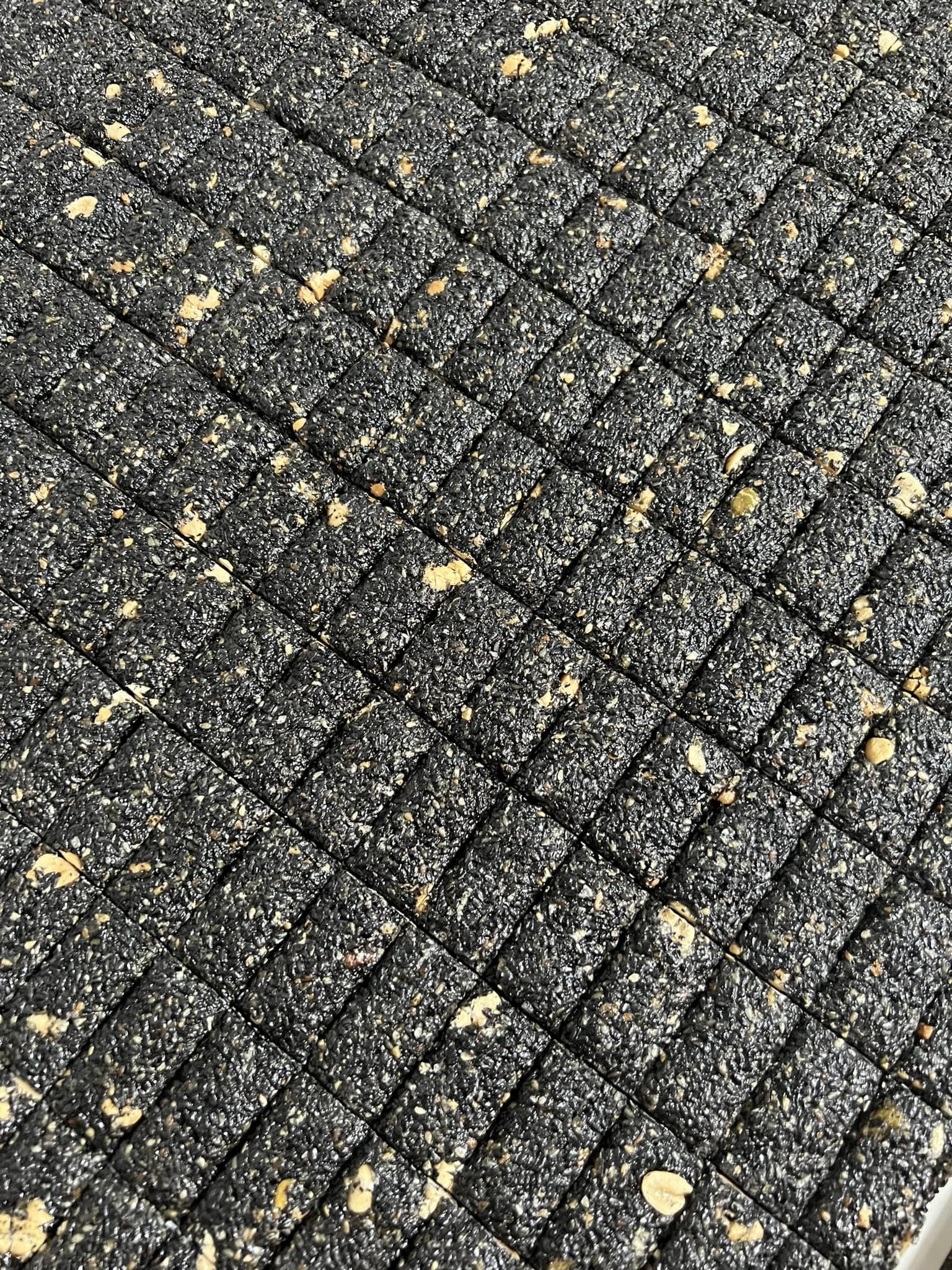 Kẹo mè/vừng đen hạt thuần chủng 500 gr