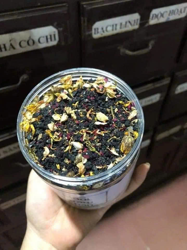 Muối thảo dược ngâm chân.