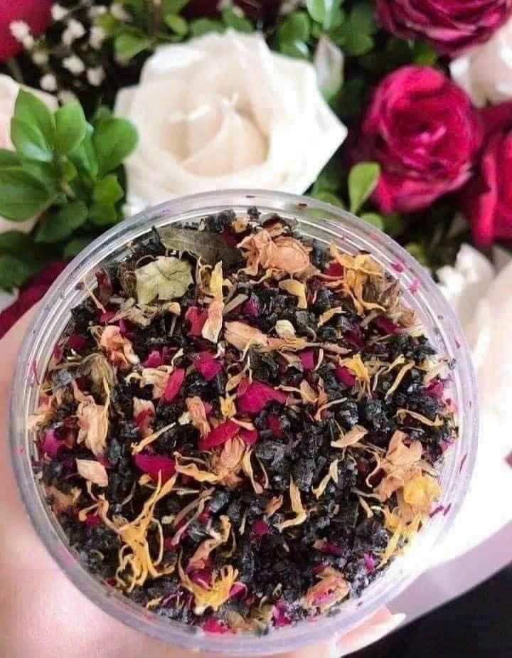 Muối thảo dược ngâm chân.