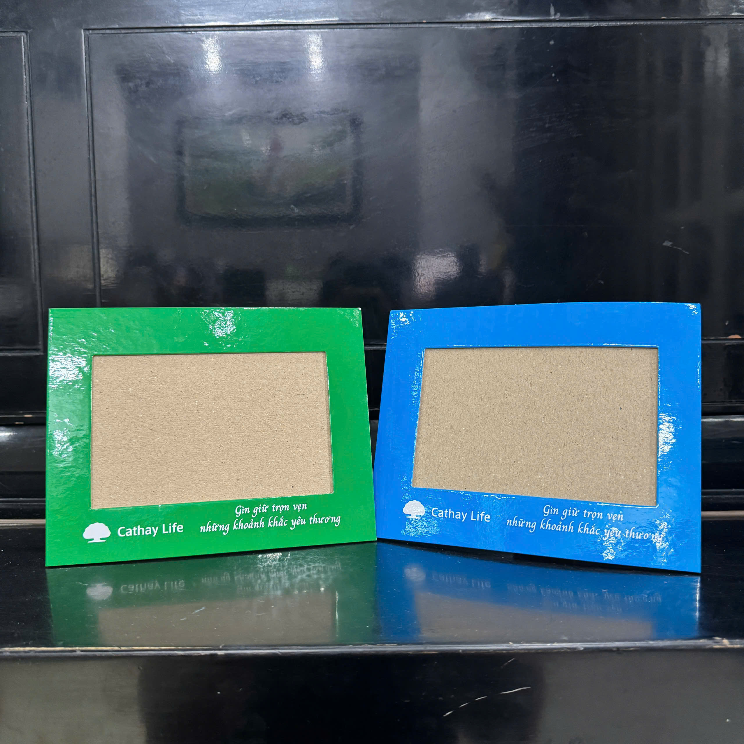 CT 649- KHUNG ẢNH GIẤY IN LOGO CATHAY