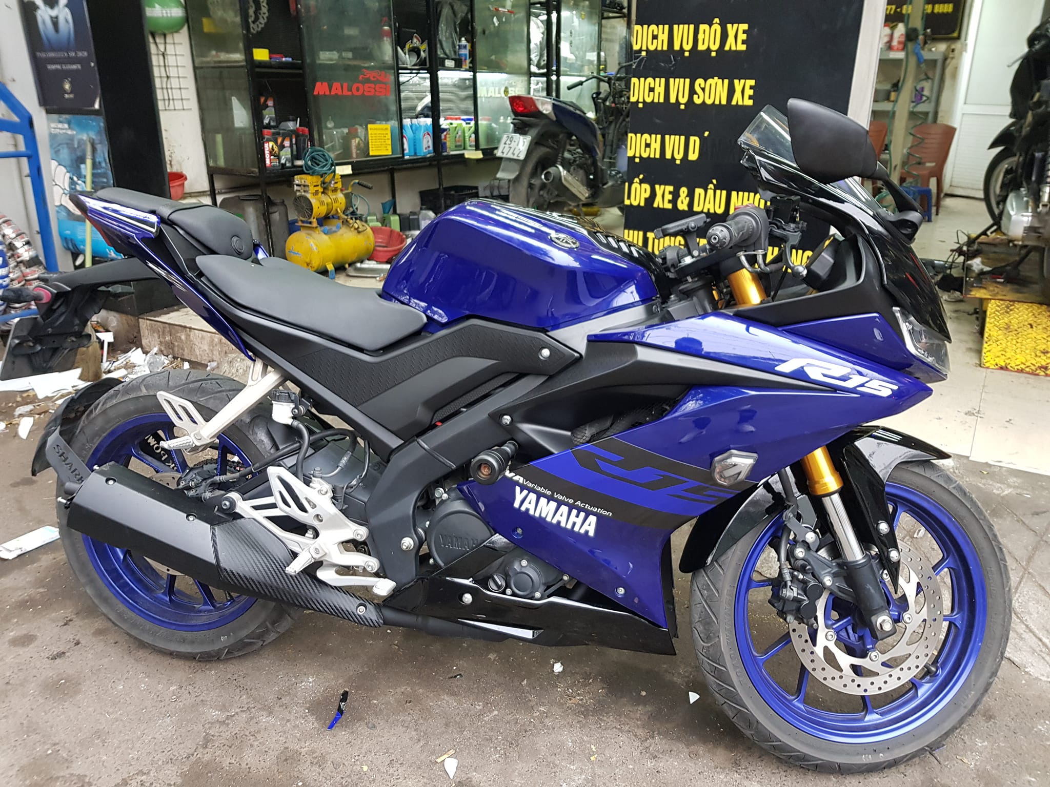 Yamaha R15 v3 độ đồ chơi giá 57 triệu