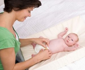 Chăm sóc rốn cho trẻ sơ sinh đúng chuẩn? Chăm sóc rốn cho trẻ sơ sinh đúng chuẩn?