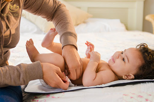 Cách chữa bé trai bị hăm tã bằng phương pháp dân gian và y học hiện đại Cách chữa bé trai bị hăm tã bằng phương pháp dân gian và y học hiện đại