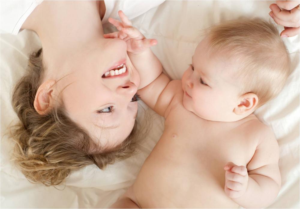 Trẻ bị hăm tã có nên dùng phấn rôm hay không? Trẻ bị hăm tã có nên dùng phấn rôm hay không?