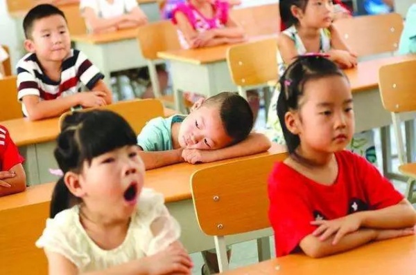 5 khác biệt trẻ ngủ trước và sau 9 giờ tối, càng lớn càng khó thu hẹp khoảng cách 5 khác biệt trẻ ngủ trước và sau 9 giờ tối, càng lớn càng khó thu hẹp khoảng cách