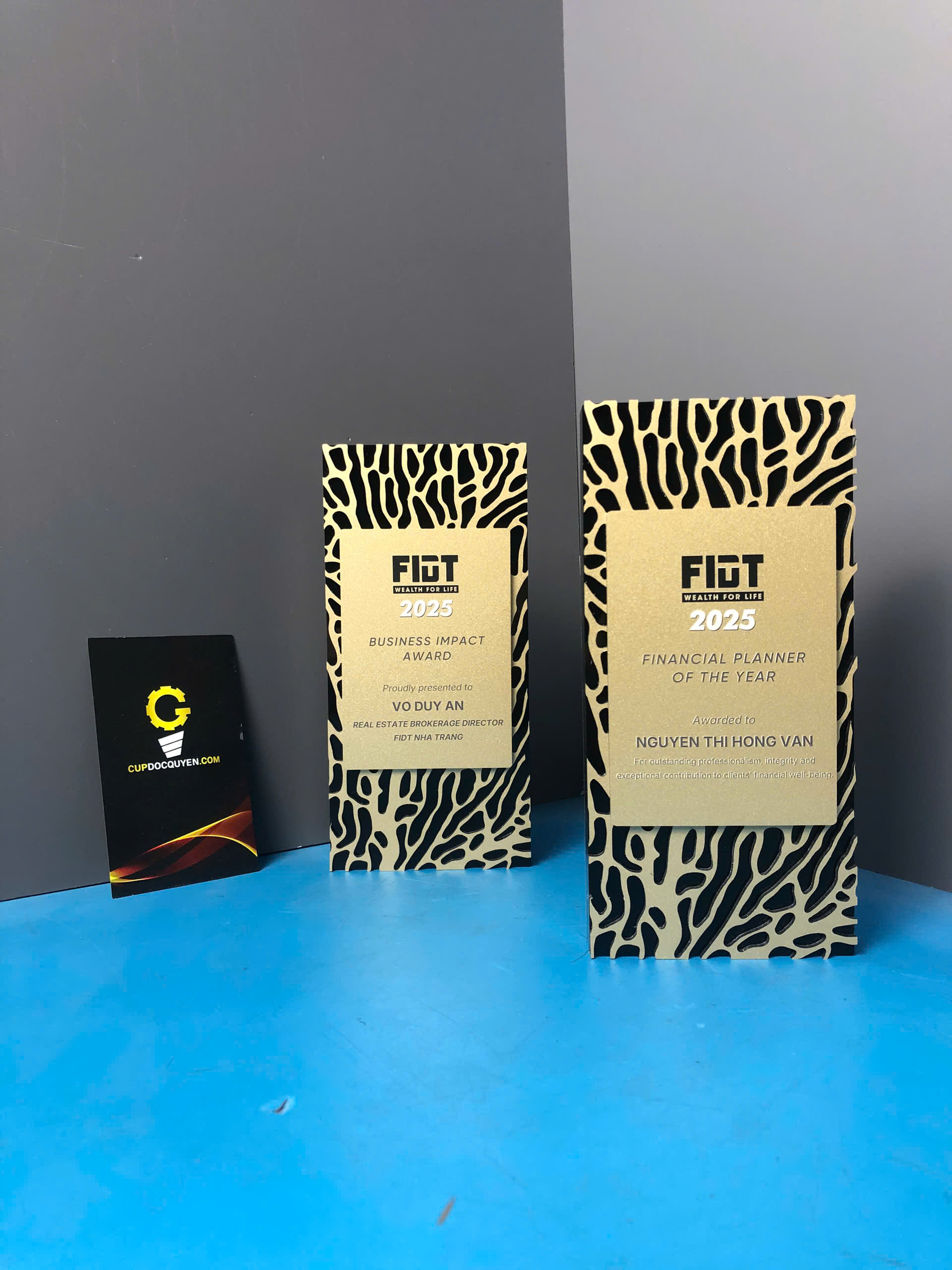 bang-vinh-danh-cuoi-nam