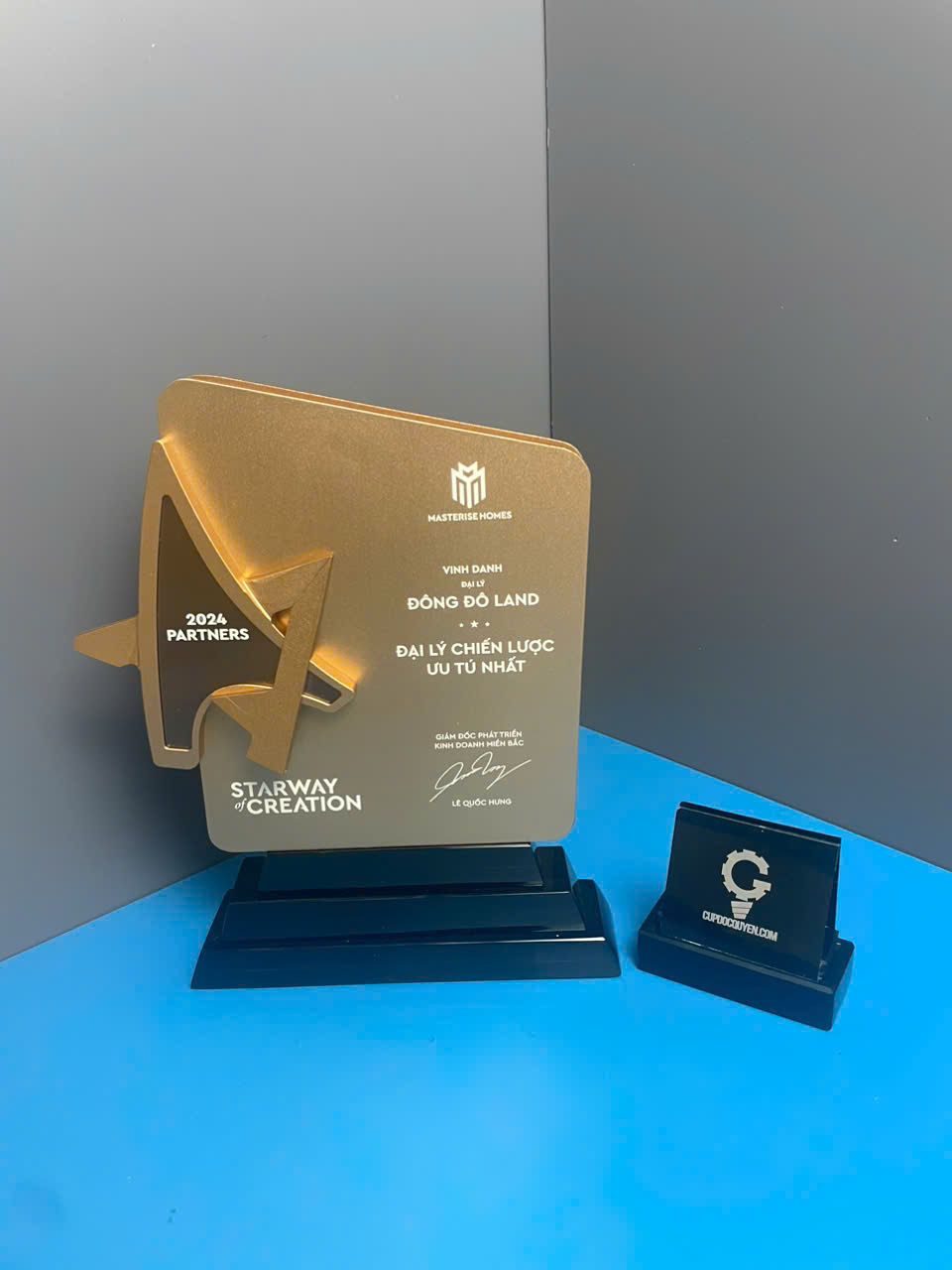 bang-vinh-danh-dai-ly