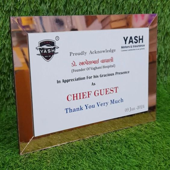  bảng vinh danh nhân viên xuất sắc của tháng 2