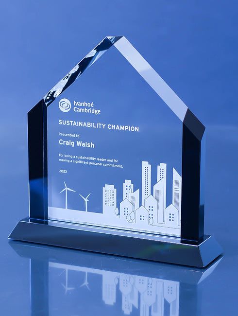 cup-bat-dong-san-thiet-ke-rieng