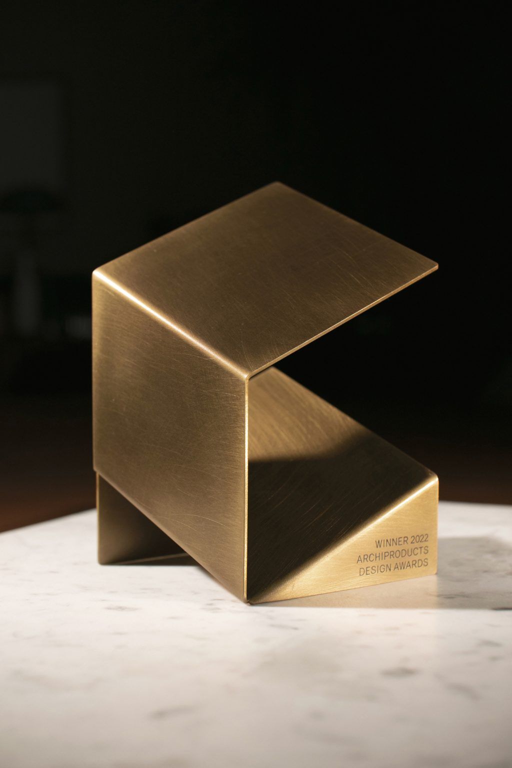 cup-vinh-danh-bat-dong-san