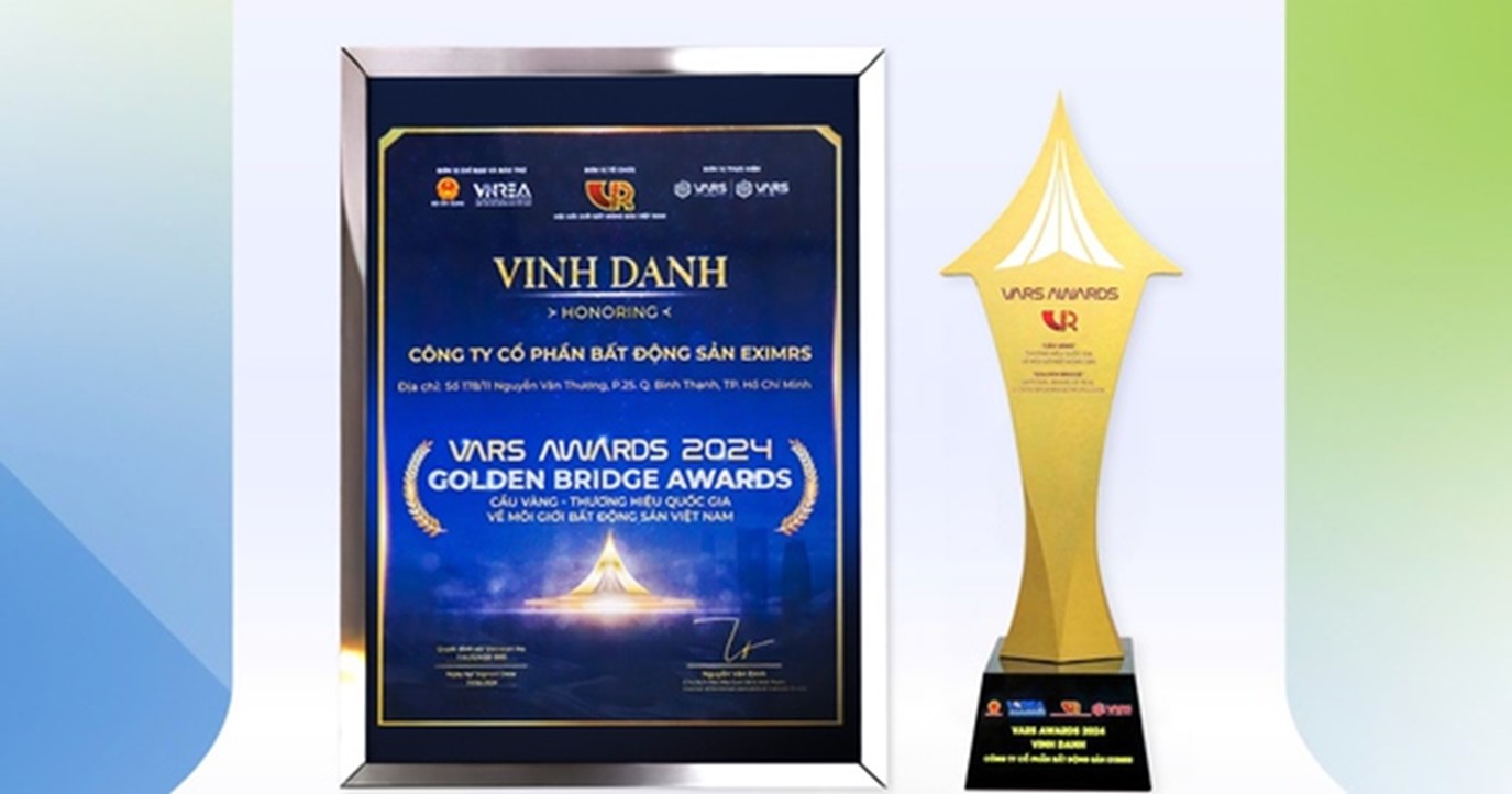 Cúp vinh danh đơn vị bất động sản uy tín 5