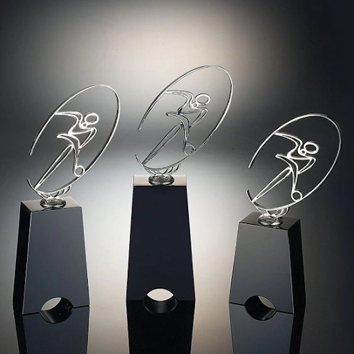 Gia-cup-luu-niem-bong-da