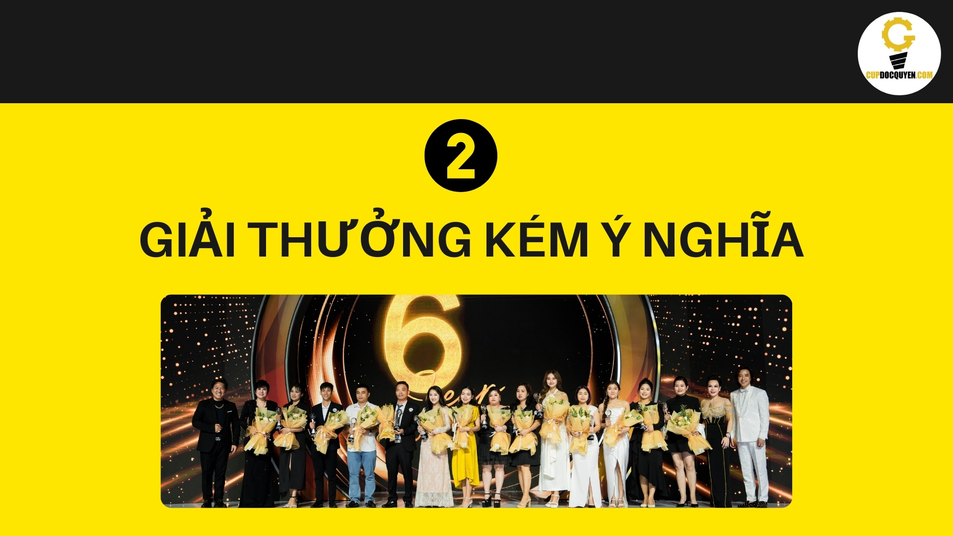 khen-thuong-cuoi-nam-doanh-nghiep