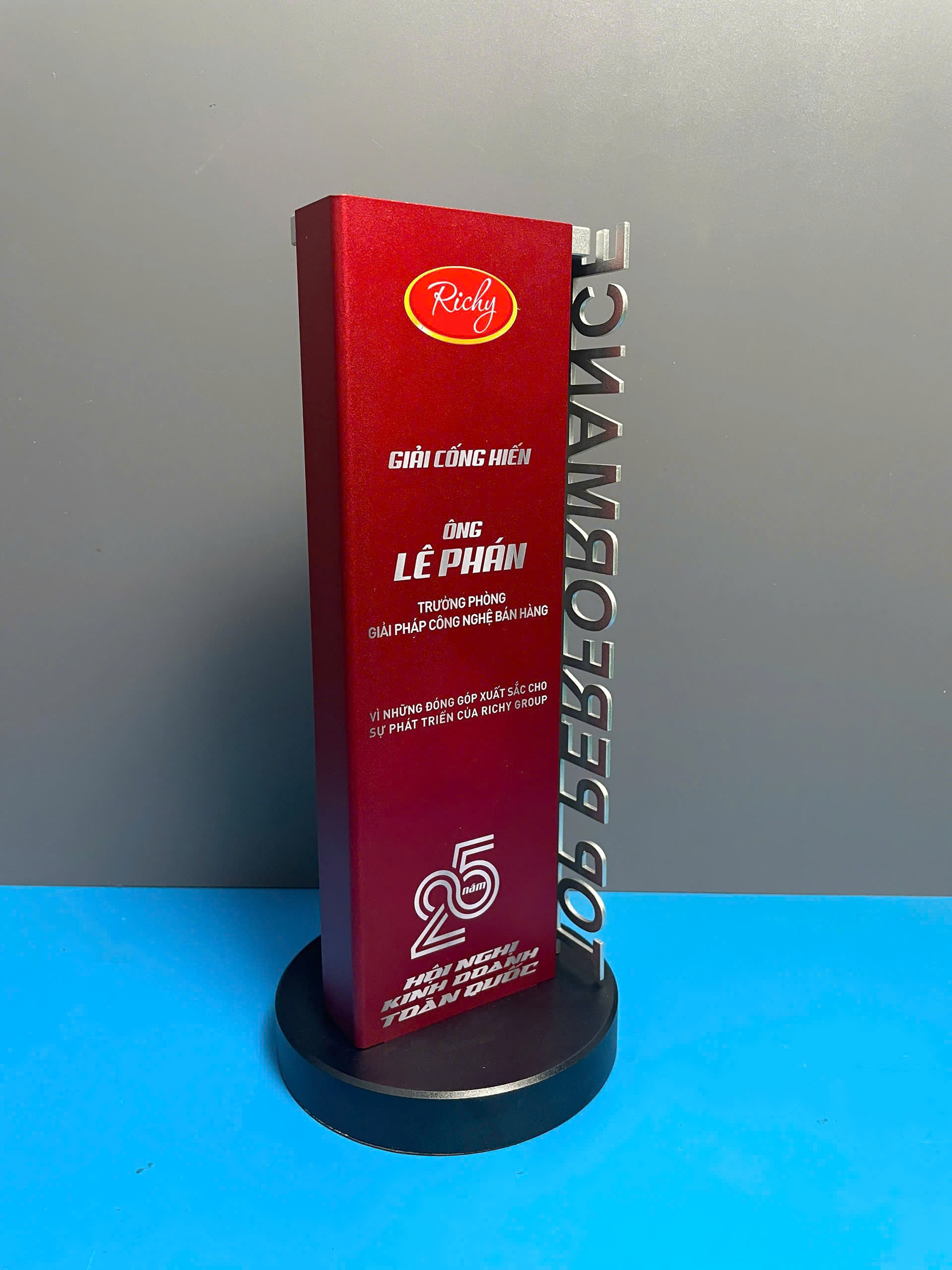 trophy-su-kien-doanh-nghiep-cuoi-nam