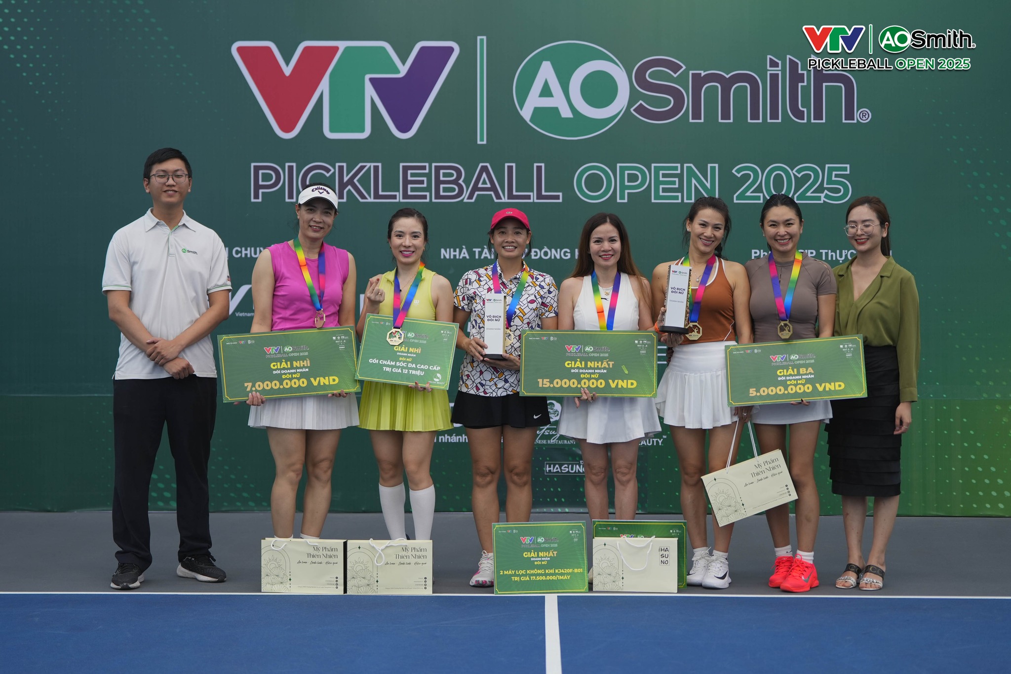 vinh-danh-trong-pickleball