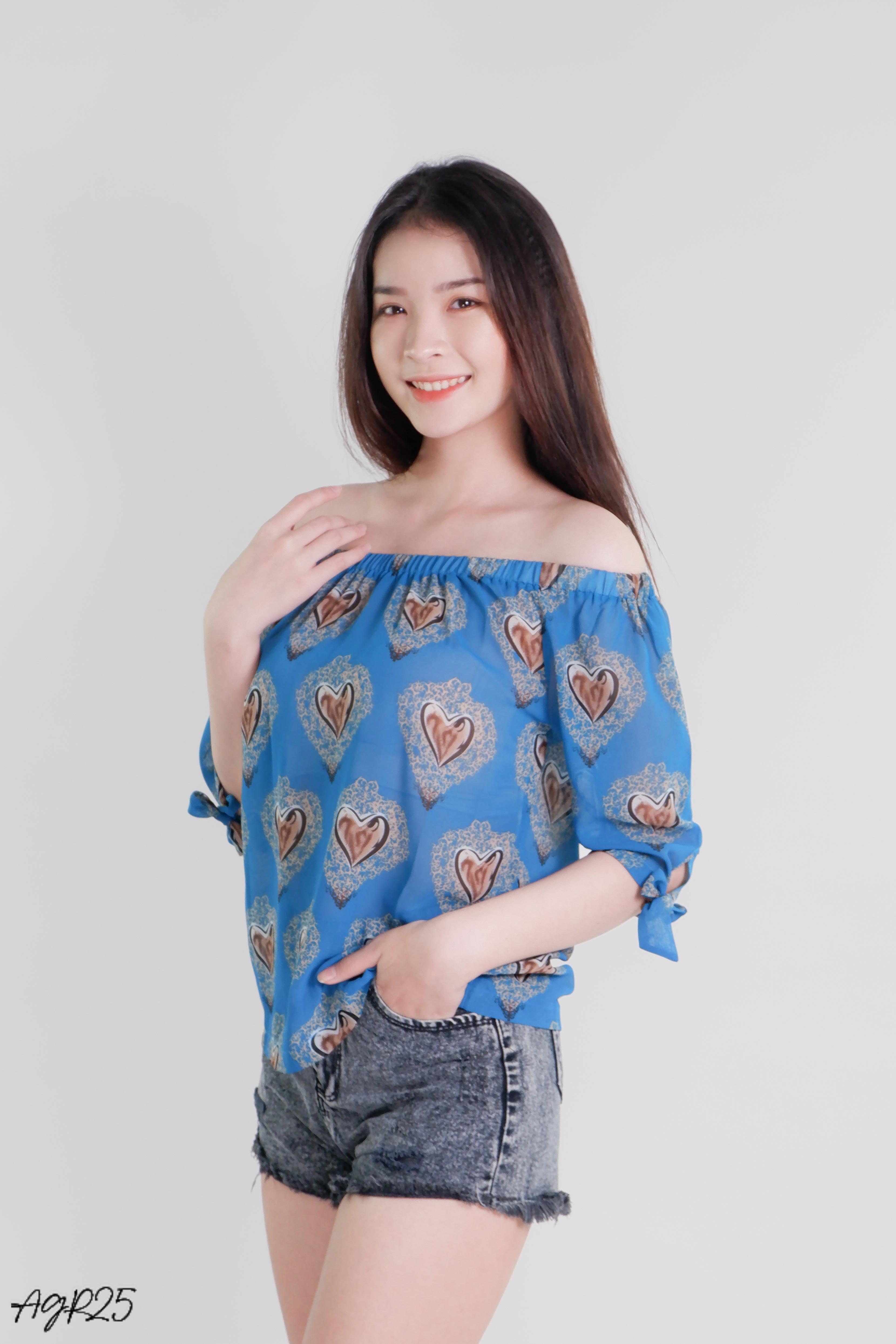Áo Voan Nữ Trễ Vai Họa Tiết AGR25