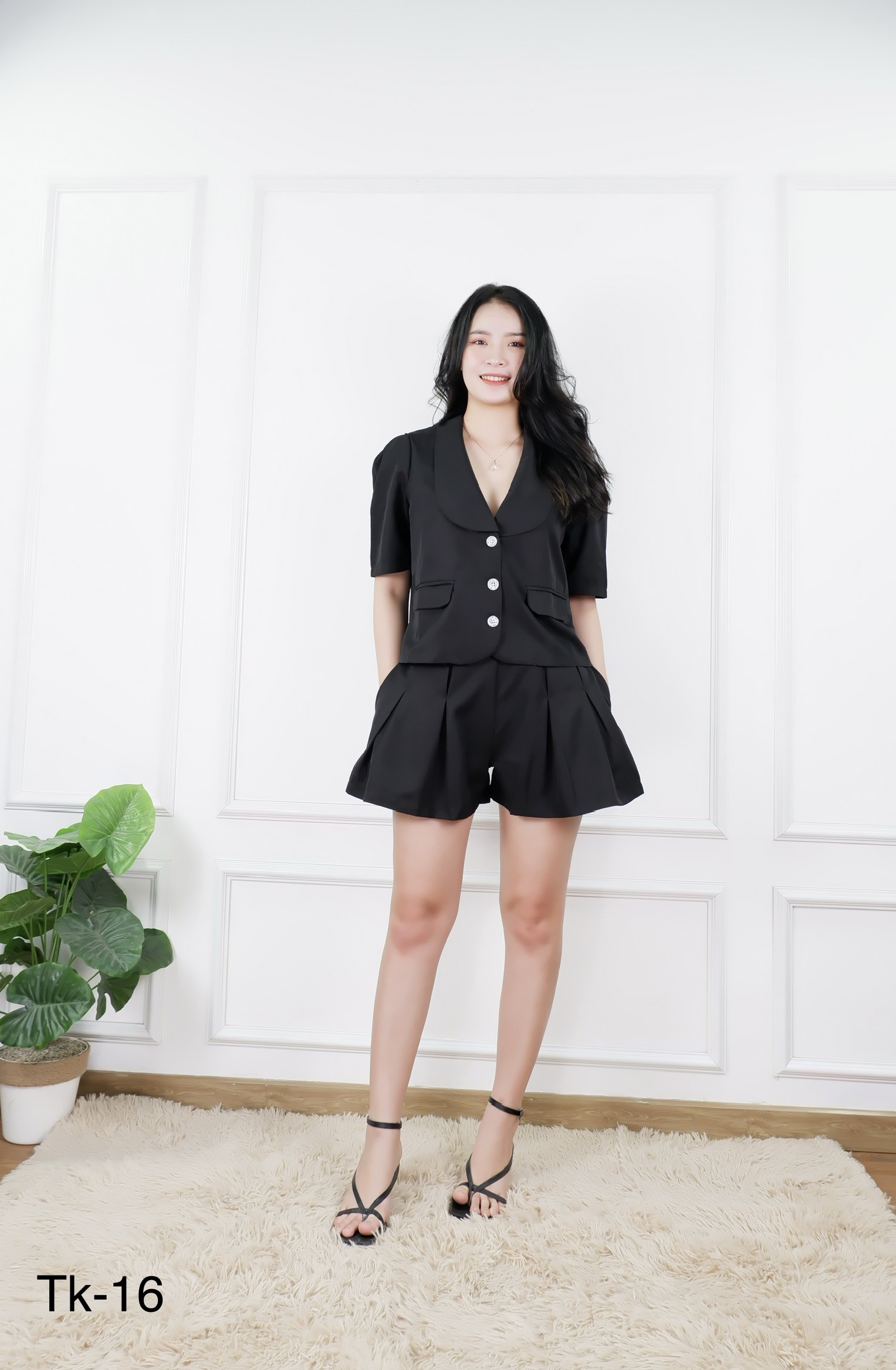 Set vest nữ áo croptop cổ sam cài nút có túi giả ở eo, quần đùi phồng có túi hai bên hàng thiết kế V Fashion TK16
