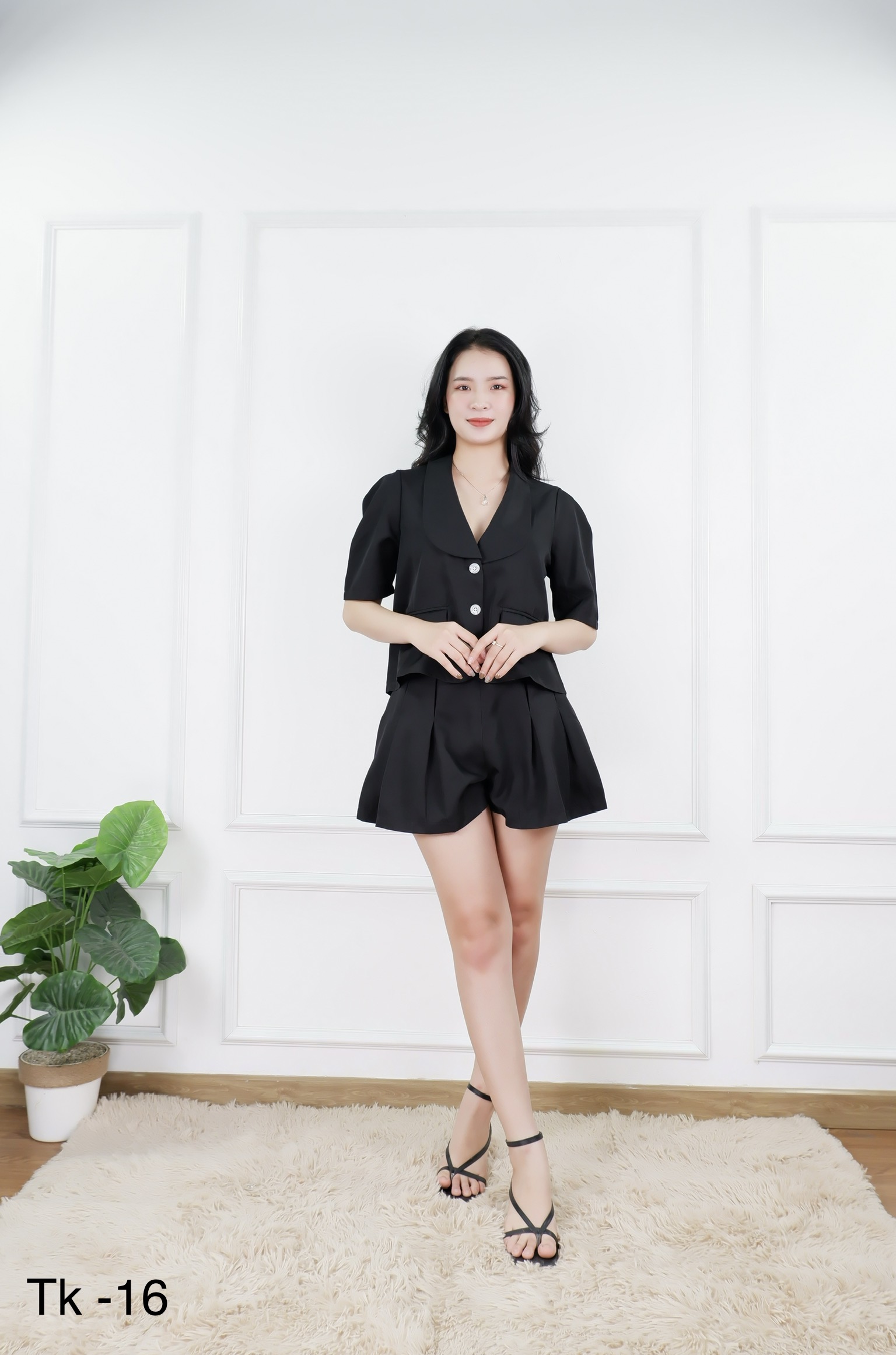 Set vest nữ áo croptop cổ sam cài nút có túi giả ở eo, quần đùi phồng có túi hai bên hàng thiết kế V Fashion TK16