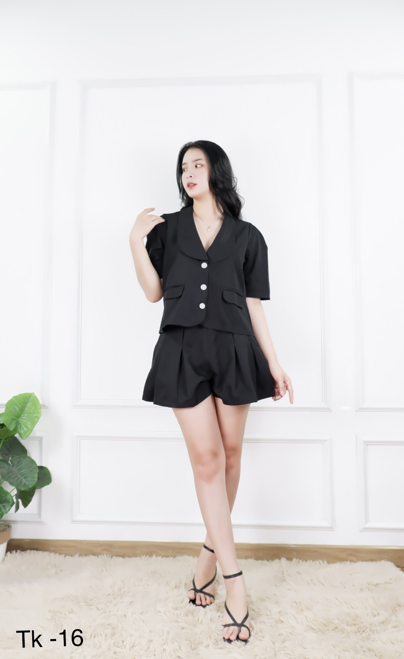 Set vest nữ áo croptop cổ sam cài nút có túi giả ở eo, quần đùi phồng có túi hai bên hàng thiết kế V Fashion TK16