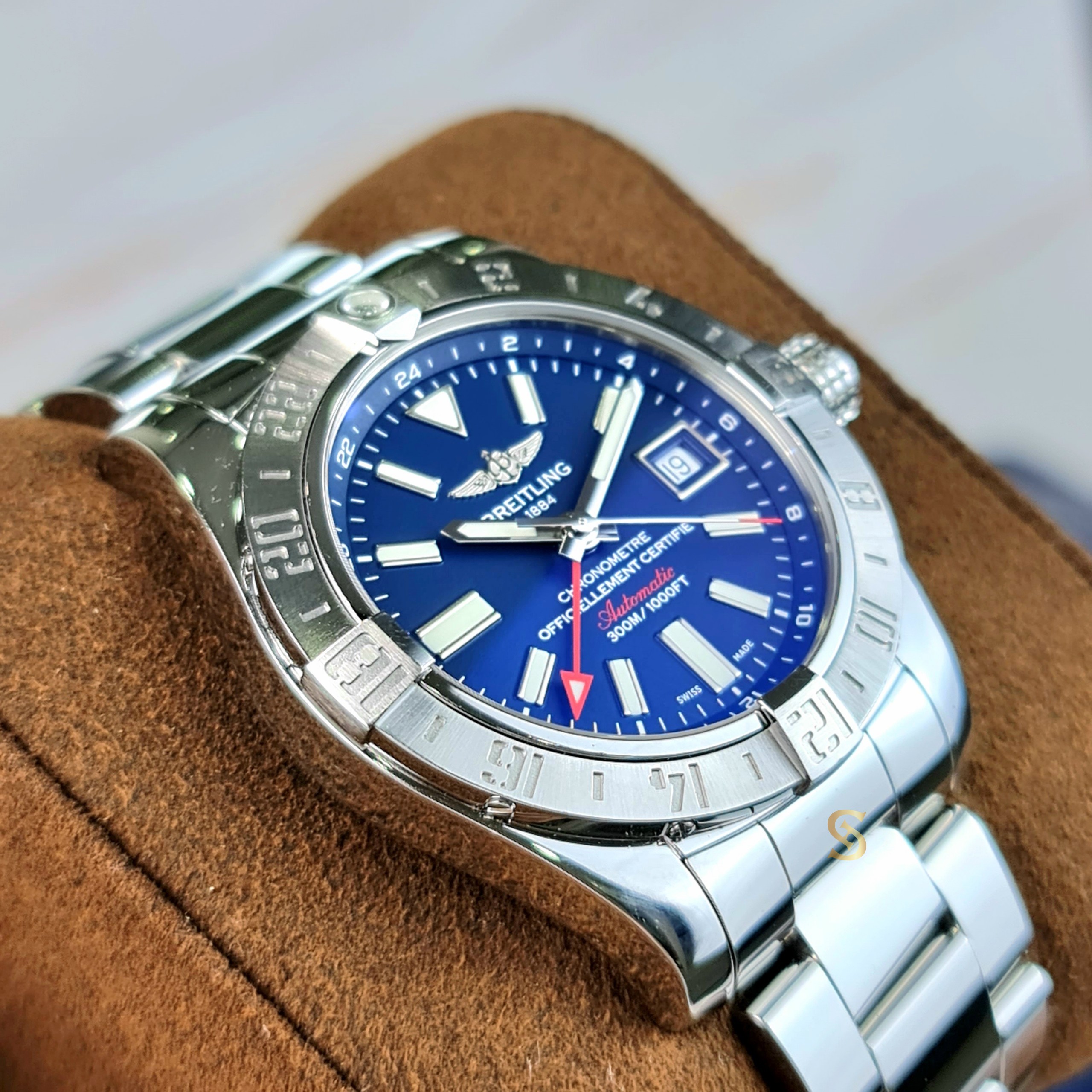 A32390111c1a1 top