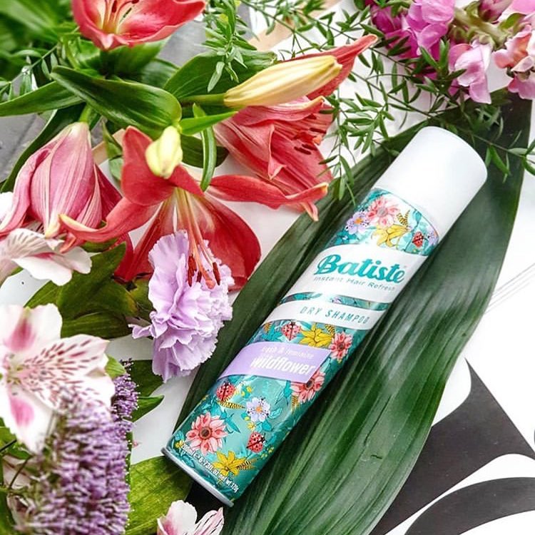 Dầu Gội Khô Batiste Dry Shampoo Wildflower 200ml