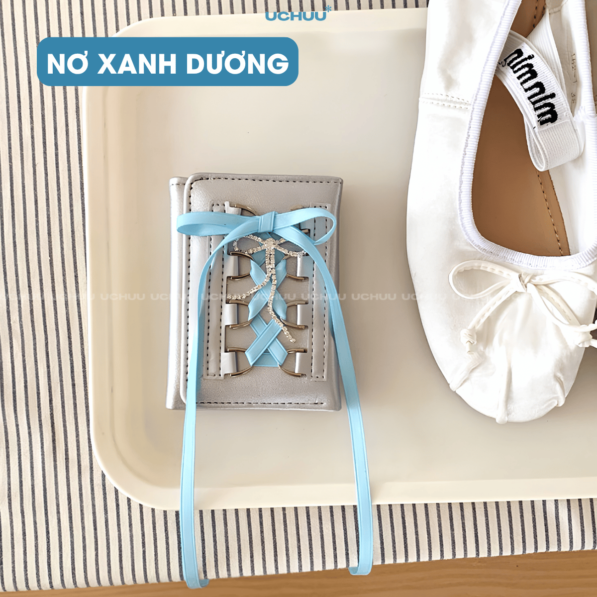 Ví thắt nơ