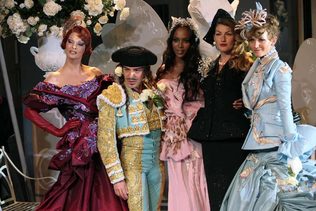 JOHN GALLIANO - 'Quái kiệt của những quái kiệt làng mốt'