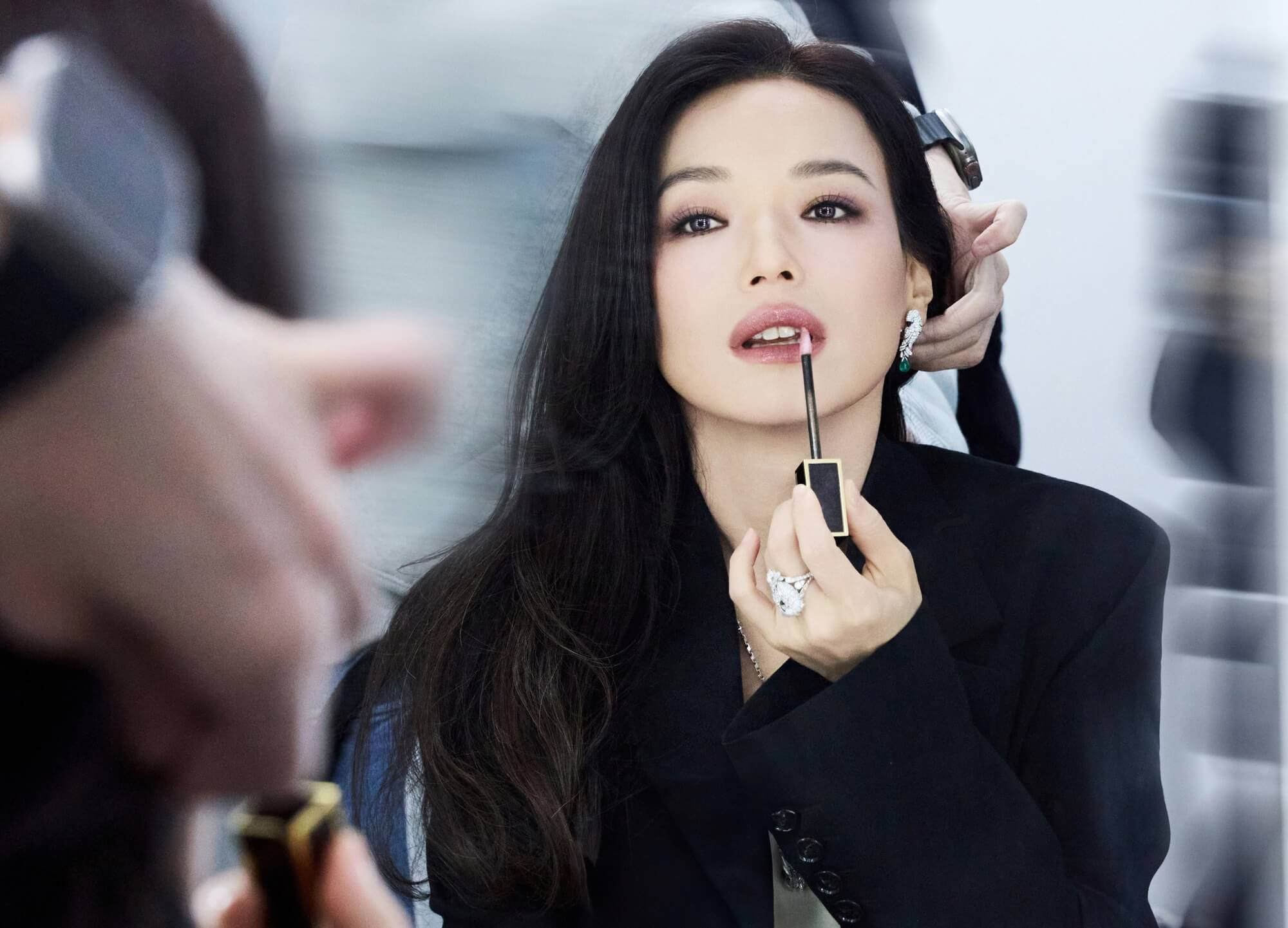 THƯ KỲ - 'Từ vực sâu u tối đến đại minh tinh vạn người mê'