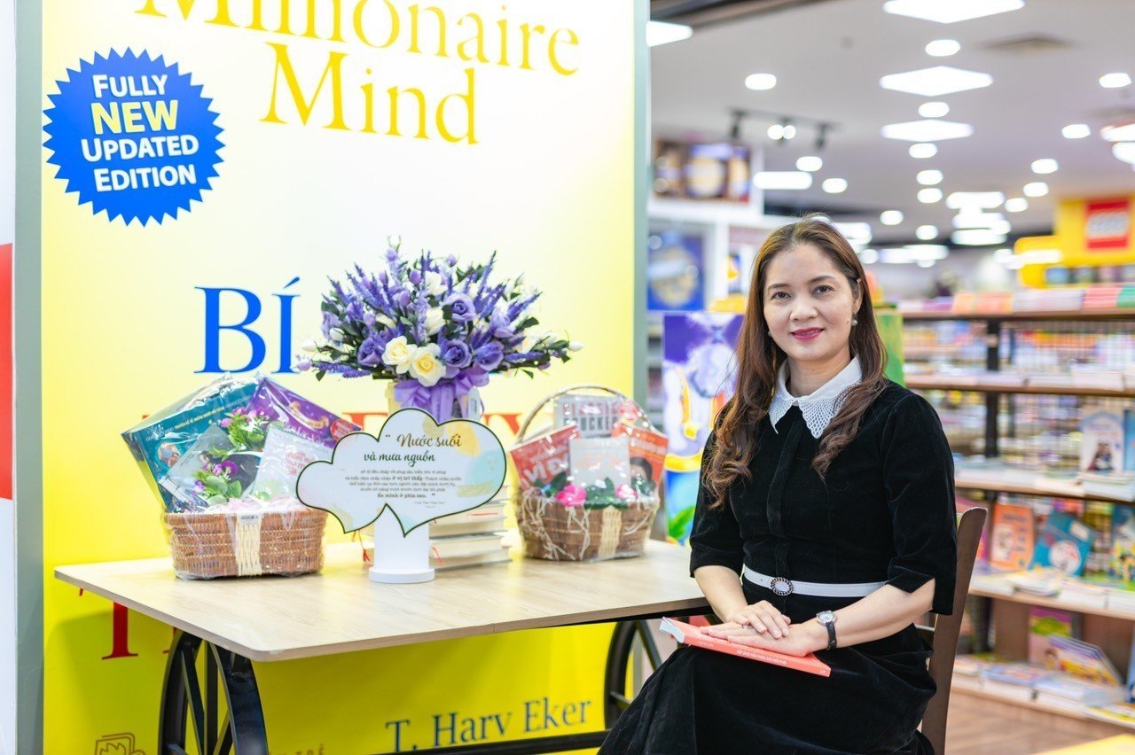 CEO hệ thống Nhà sách Tân Việt Nguyễn Kim Thoa: Hãy yêu sách như hơi thở