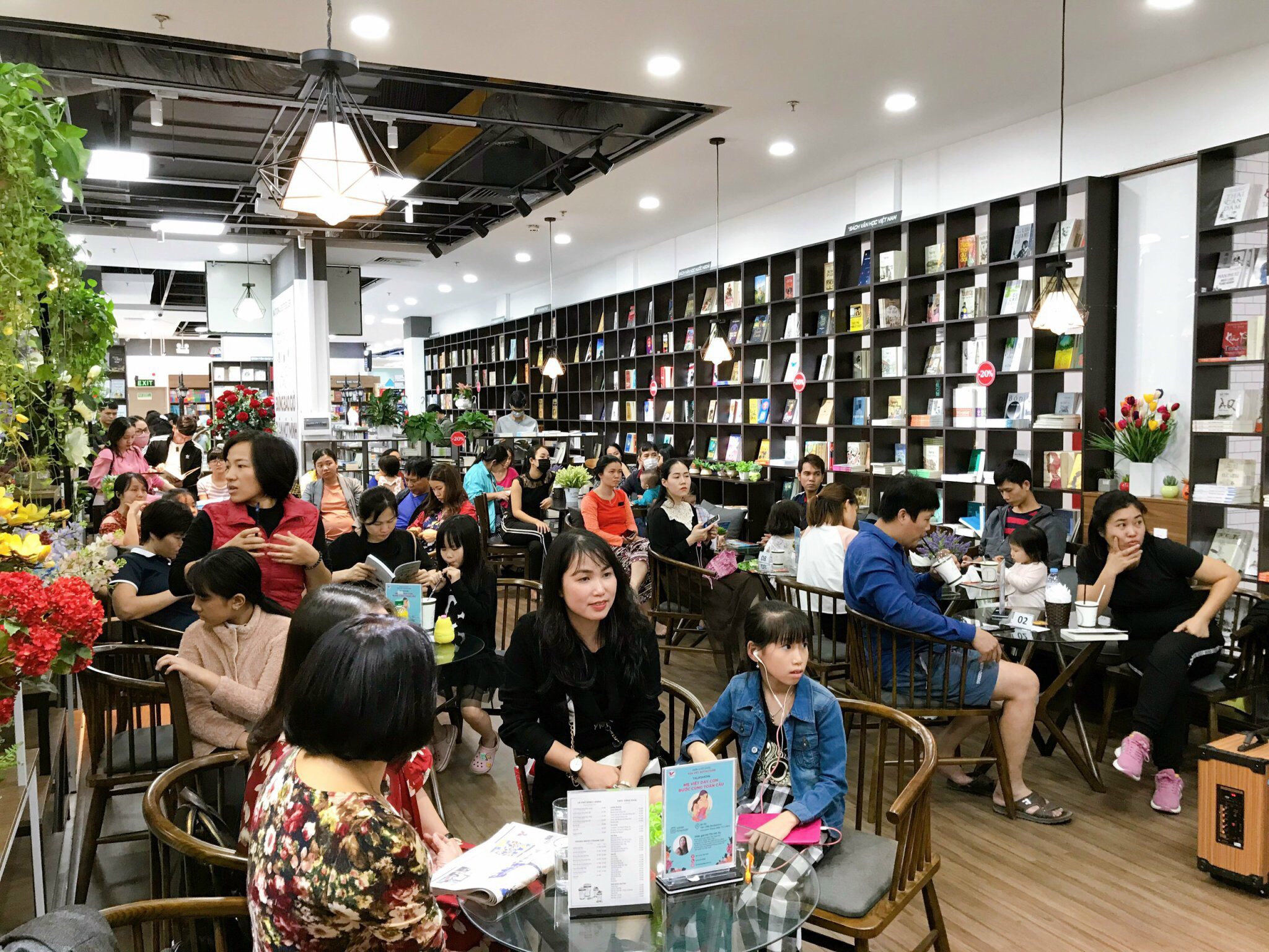 Giới thiệu về Tân Việt Books