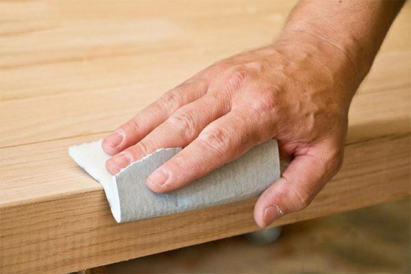 Hướng dẫn cách làm sạch sàn gỗ hiệu quả