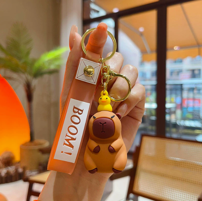 Móc capy đội vịt - dây dài 11cm mô hình cao 6cm - nặng : 50gram - no box K75-T3-S5