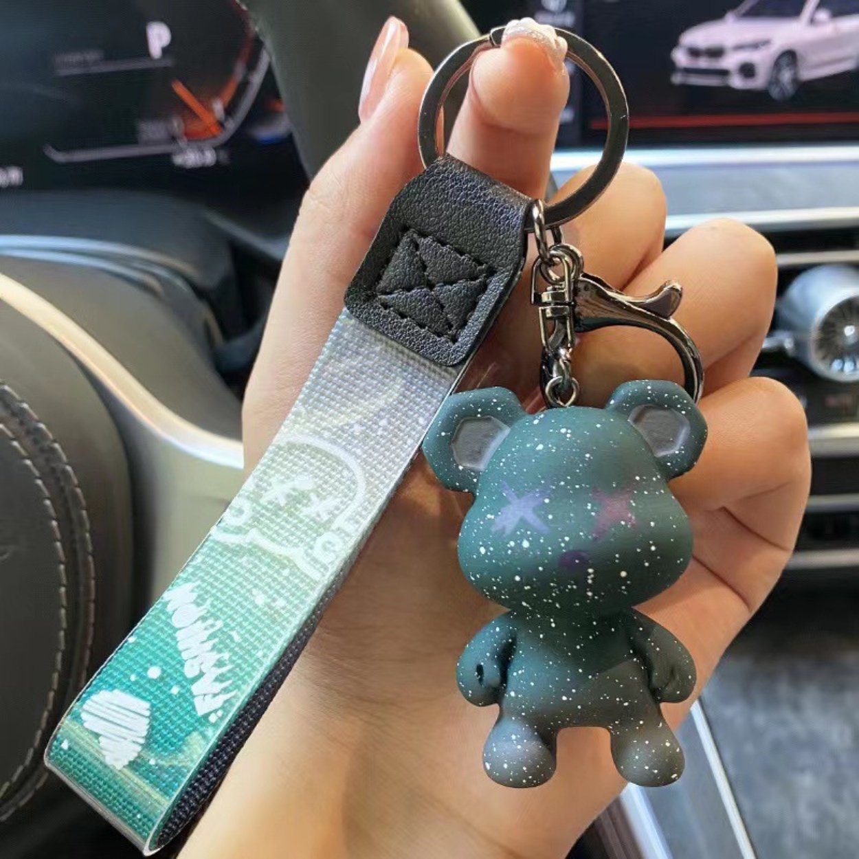 Móc khóa gấu Bearbrick màu Xanh lá - Dây móc dài : 11cm - mô hình gấu Bearbrick Cao : 5.5cm - Nặng 50gram - No Box : Bọc túi OPP - K77-T4-S3