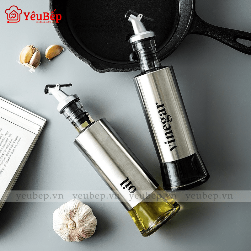 Chai Đựng Dầu Ăn, Nước Mắm, Đựng Gia Vị Bằng Thủy Tinh Bọc Inox 300ml
