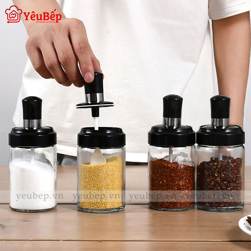 Lọ Đựng Gia Vị Bằng Thủy Tinh Trong Suốt Kèm Muỗng 