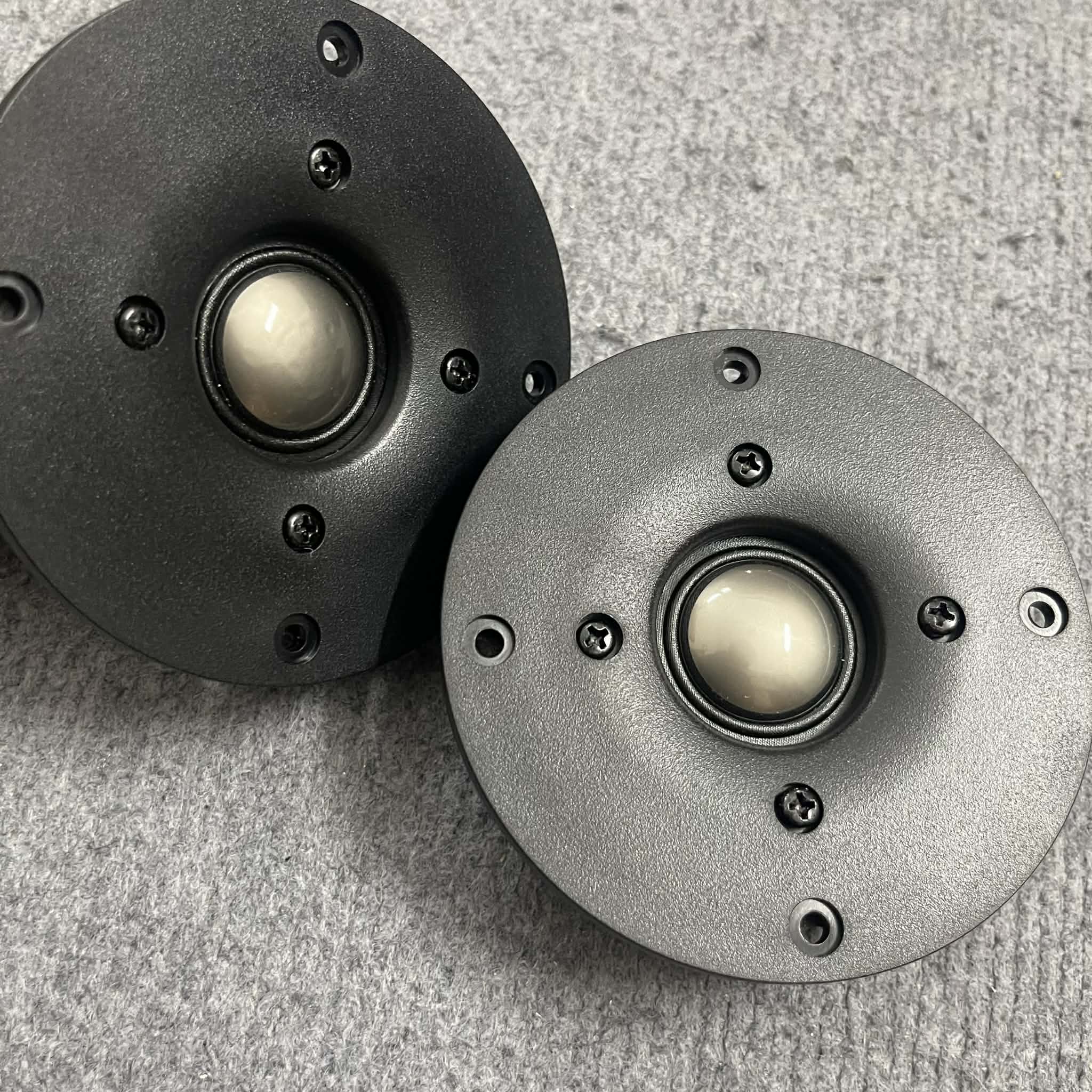 Cặp Treble Dome Màng Lụa Phủ Titan Pioneer - P08s