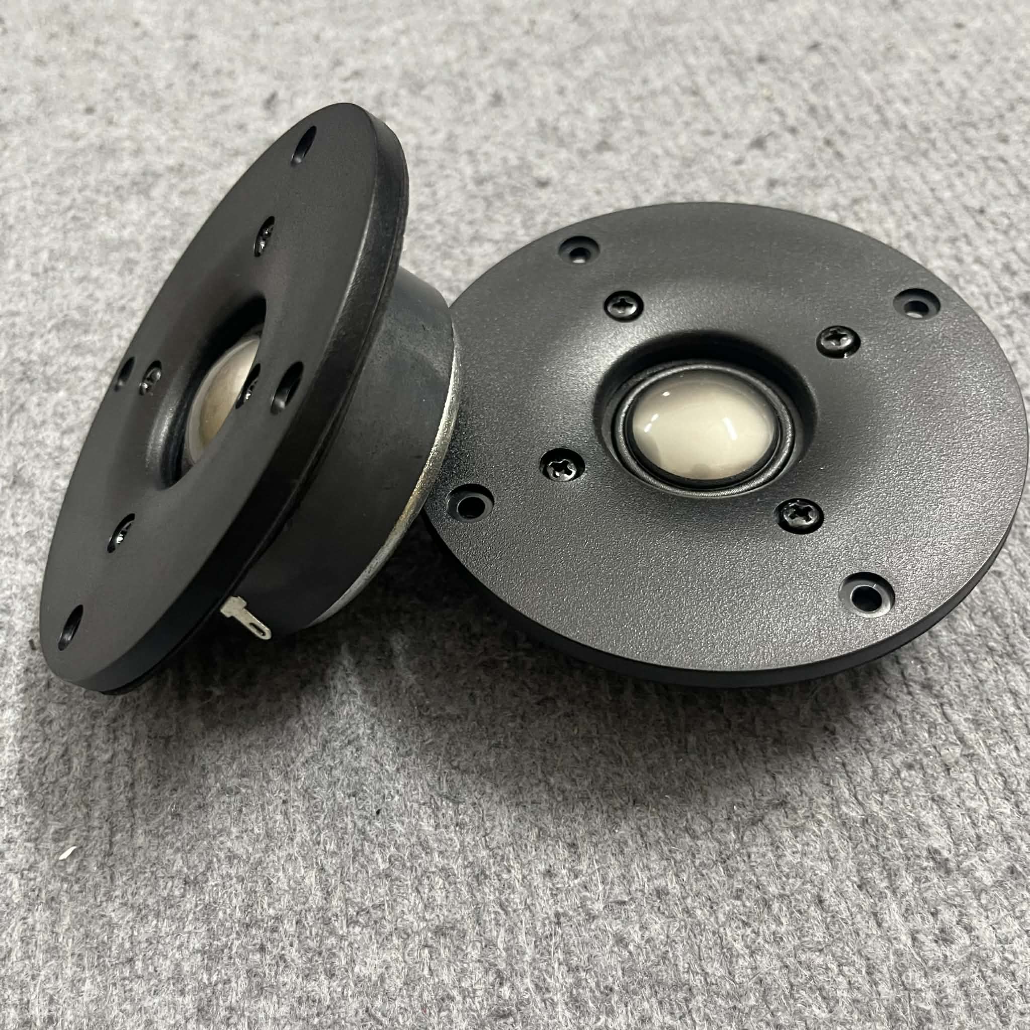 Cặp Treble Dome Màng Lụa Phủ Titan Pioneer - P08s