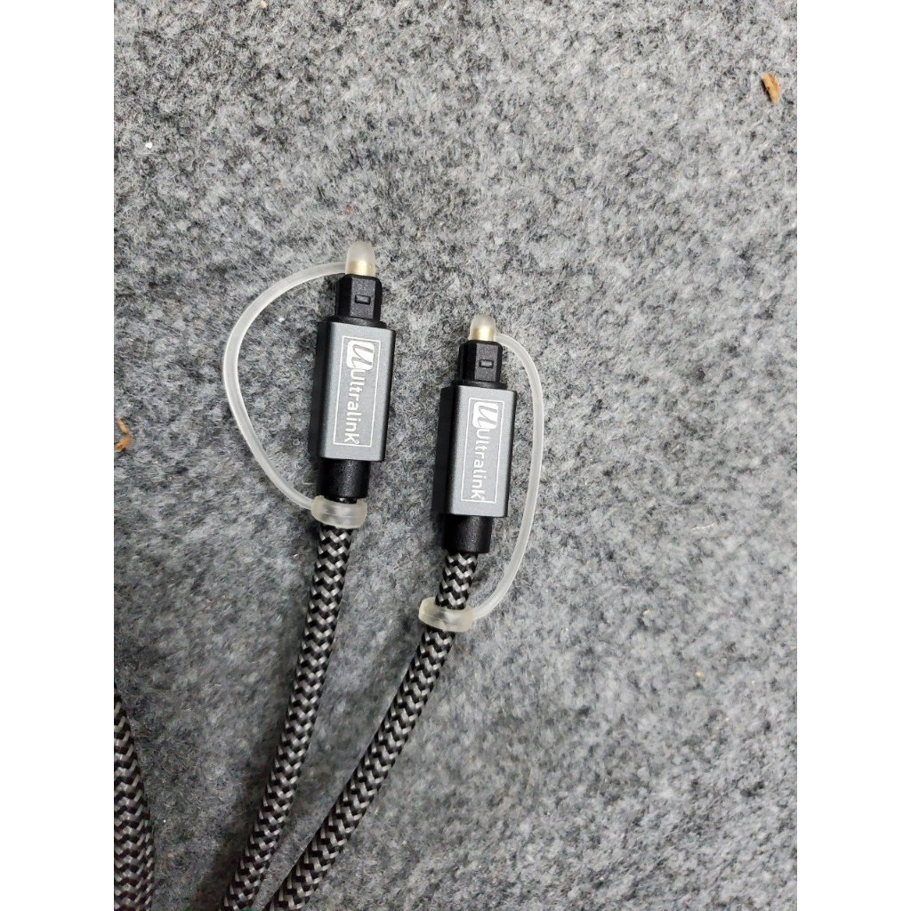 Dây Quang Optical Utralink Bãi Canada Dài 1.8m gẫy cao cấp có chiều mũi tên